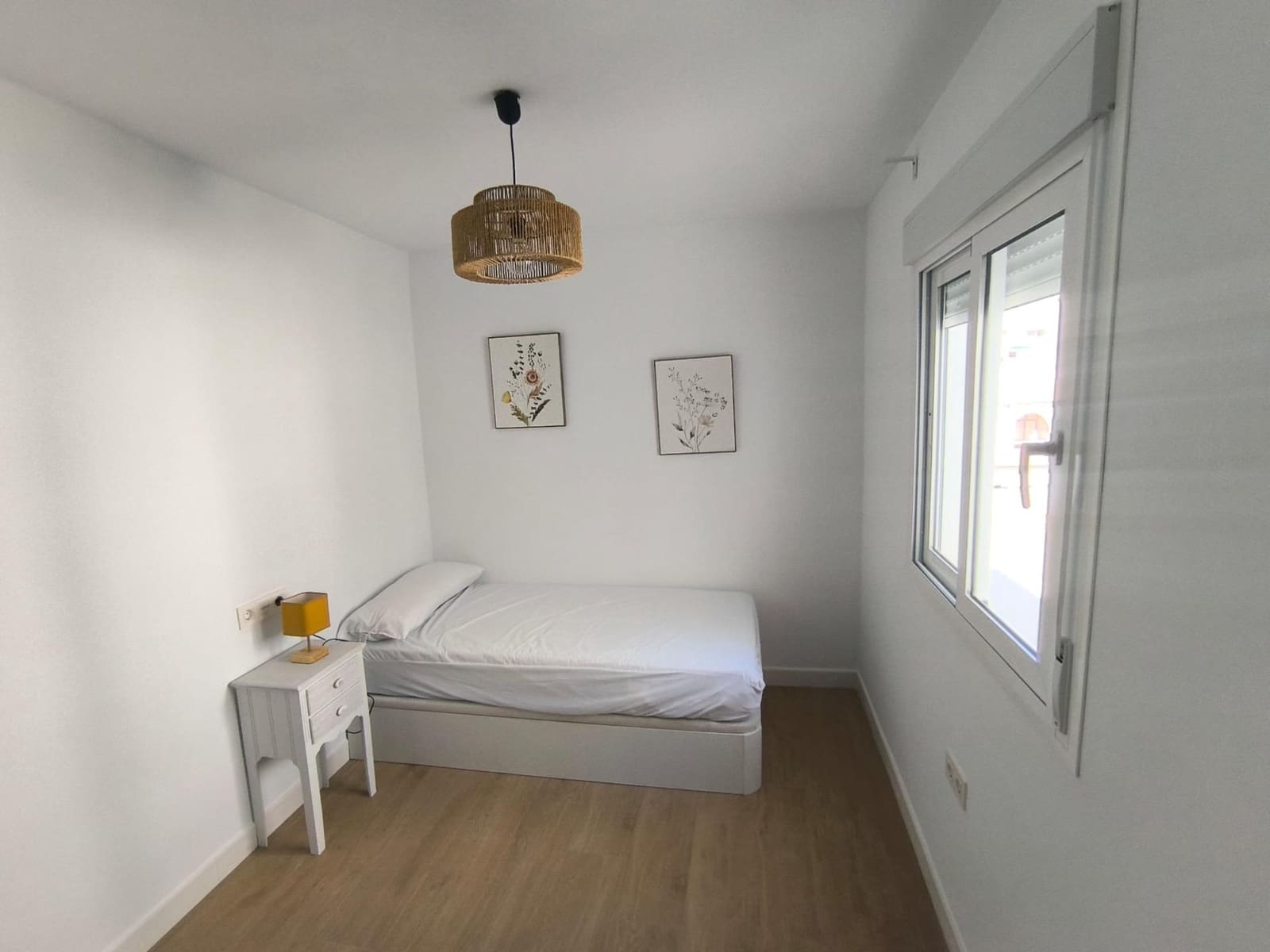 Piso de 3 habitaciones en Huelva ciudad en alquiler - 1.100 € (Ref: 9966627)
