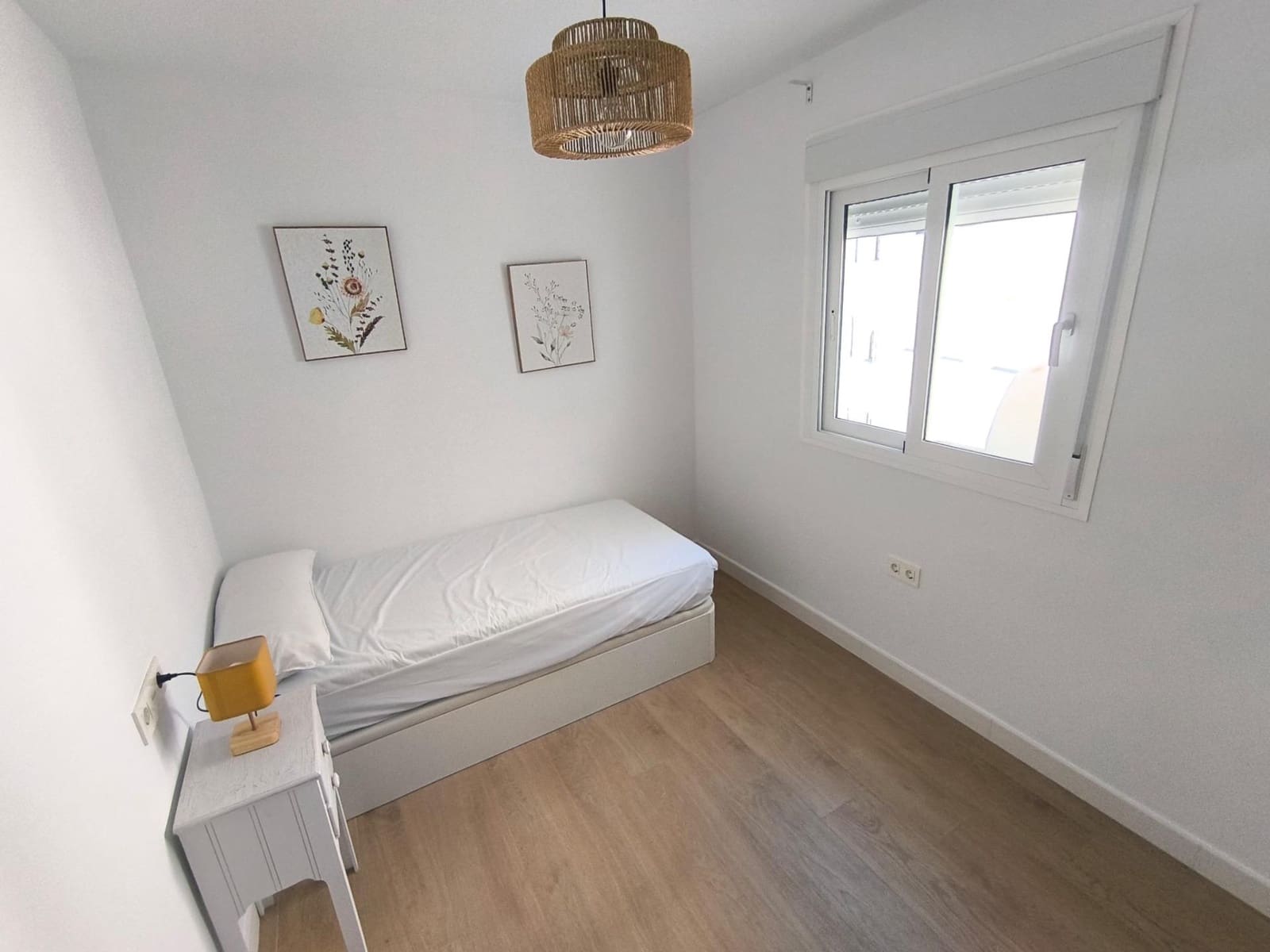 Piso de 3 habitaciones en Huelva ciudad en alquiler - 1.100 € (Ref: 9966627)