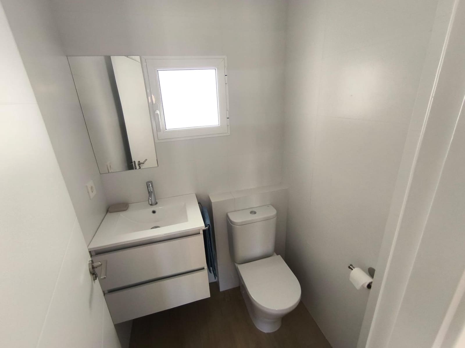 Piso de 3 habitaciones en Huelva ciudad en alquiler - 1.100 € (Ref: 9966627)