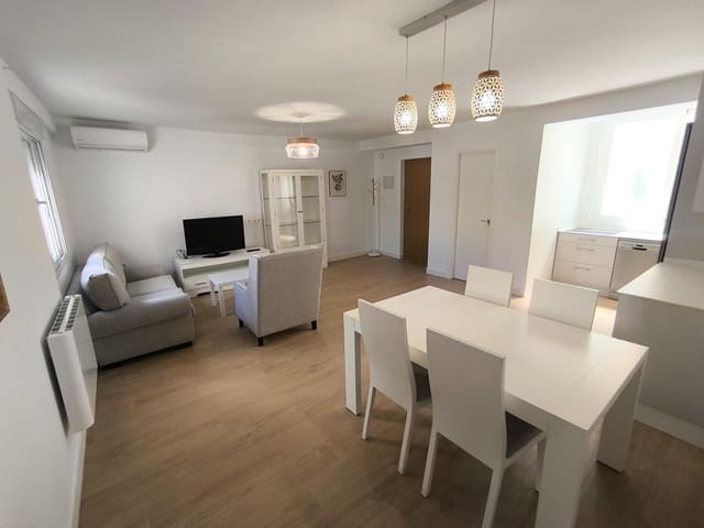 Piso de 3 habitaciones en Huelva ciudad en alquiler - 1.100 € (Ref: 9966627)