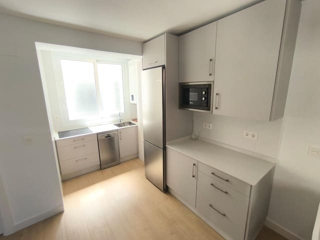 Piso de 3 habitaciones en Huelva ciudad en alquiler - 1.100 € (Ref: 9966627)