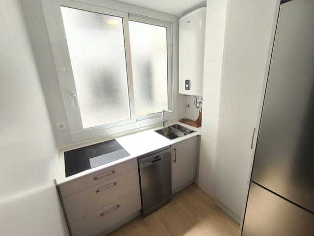Piso de 3 habitaciones en Huelva ciudad en alquiler - 1.100 € (Ref: 9966627)