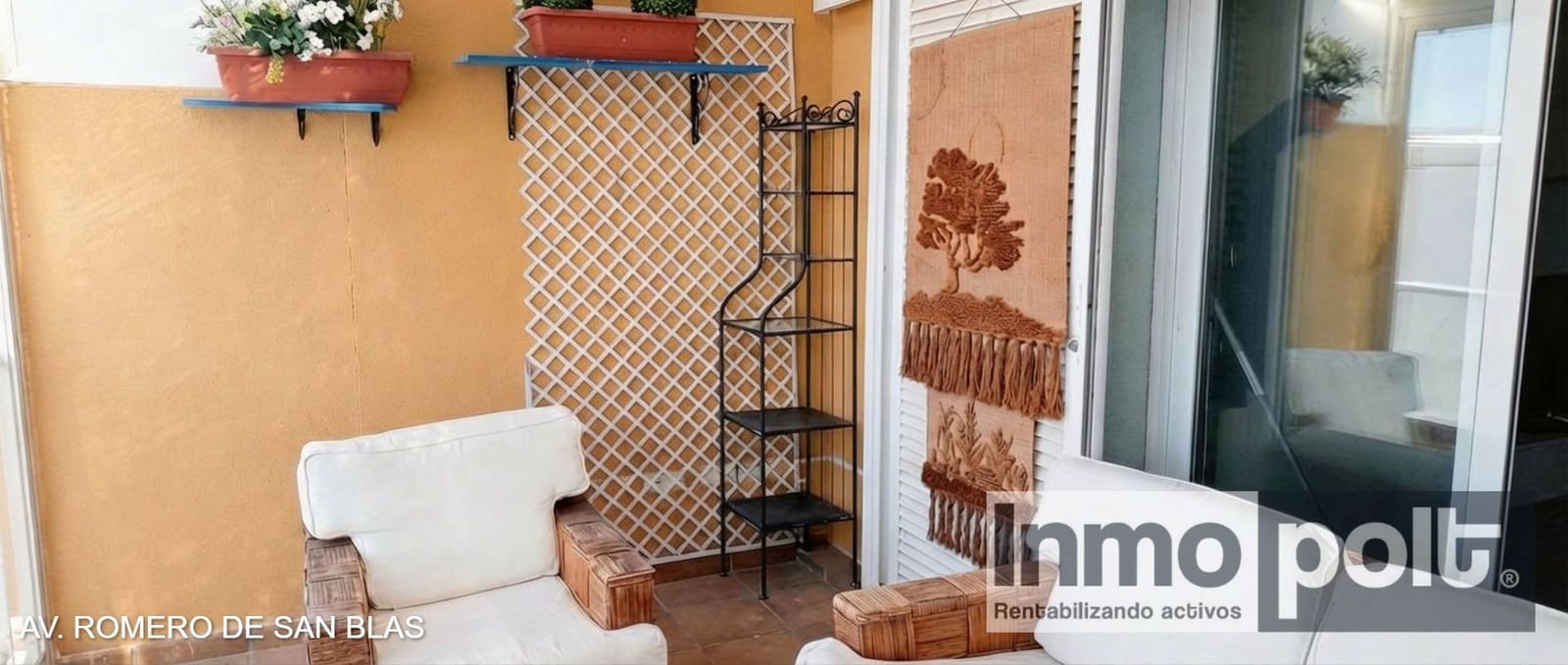 2 bedroom Penthouse for rent in San Javier with pool - € 750 (Ref: 9691545)