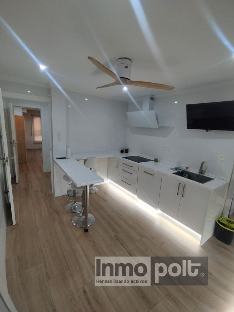 3 bedroom Flat for rent in Alcantarilla - € 800 (Ref: 9691548)