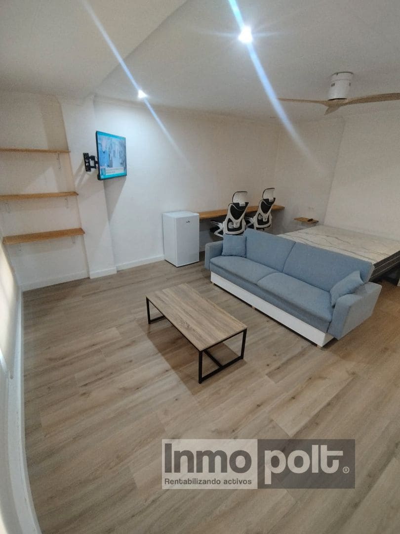 3 bedroom Flat for rent in Alcantarilla - € 800 (Ref: 9691548)