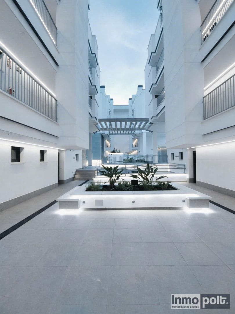 2 bedroom Apartment for rent in Murcia city with pool - € 960 (Ref: 9691549)