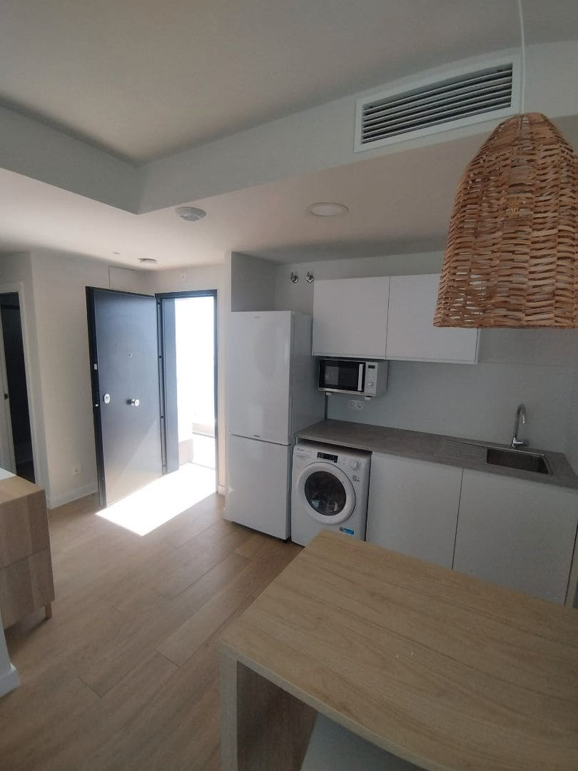2 bedroom Apartment for rent in Murcia city with pool - € 960 (Ref: 9691549)
