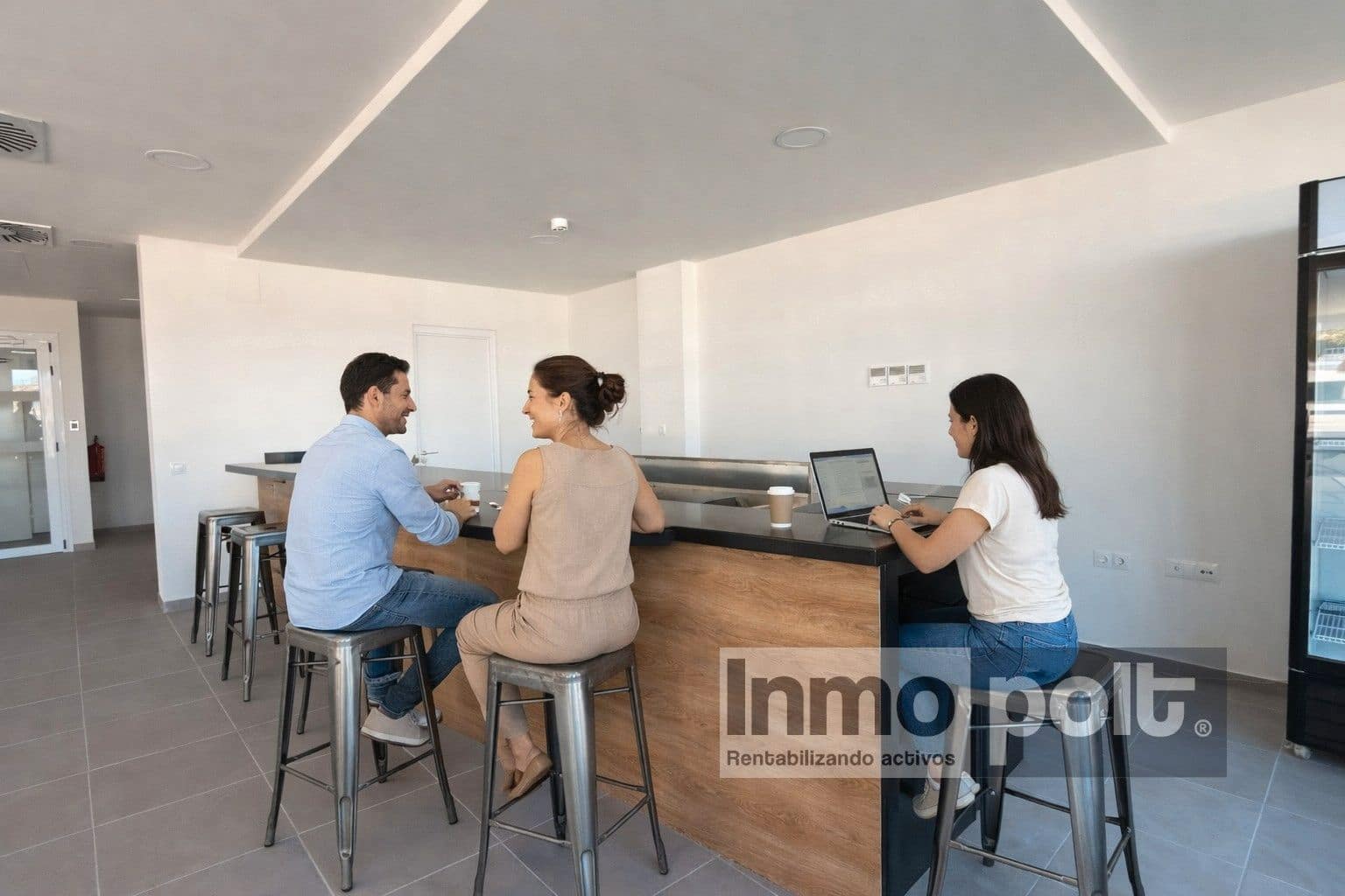 Appartement de 2 chambres à louer à Tres Cantos avec piscine garage - 1 500 € (Ref: 9691556)