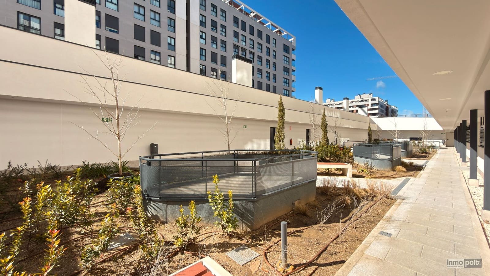 Appartement de 2 chambres à louer à Tres Cantos avec piscine garage - 1 500 € (Ref: 9691556)