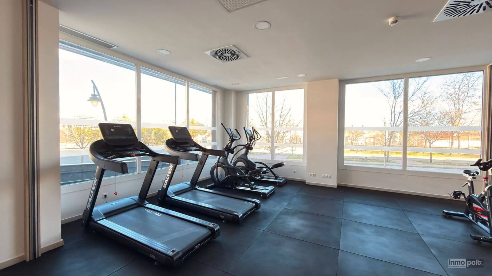 Appartement de 2 chambres à louer à Tres Cantos avec piscine garage - 1 500 € (Ref: 9691556)