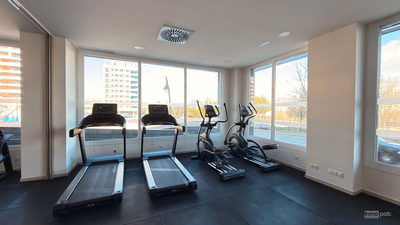 Appartement de 2 chambres à louer à Tres Cantos avec piscine garage - 1 500 € (Ref: 9691556)