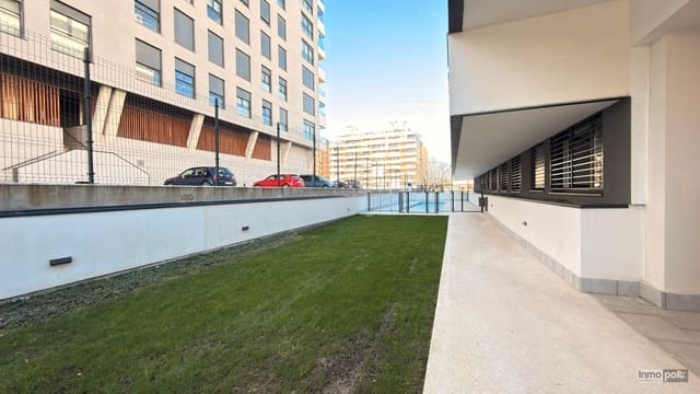 Appartement de 2 chambres à louer à Tres Cantos avec piscine garage - 1 500 € (Ref: 9691556)