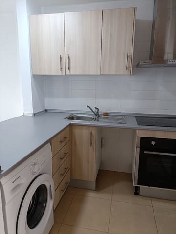 2 bedroom Penthouse for rent in Torre-Pacheco with pool - € 650 (Ref: 9691558)