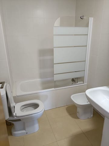 2 bedroom Penthouse for rent in Torre-Pacheco with pool - € 650 (Ref: 9691558)