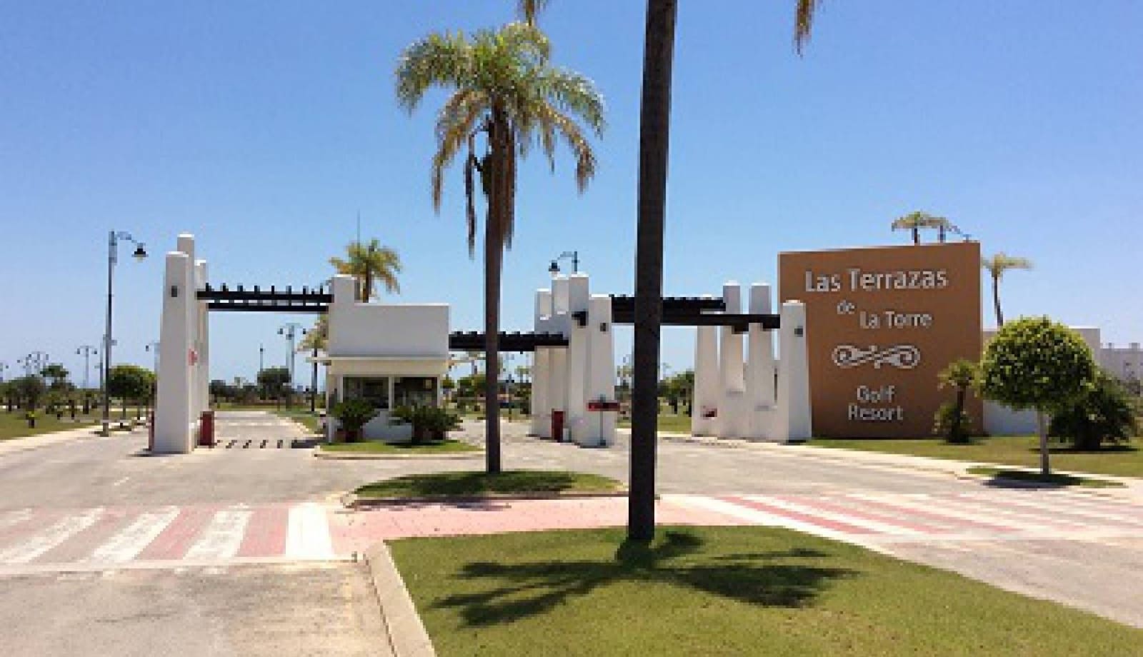 2 bedroom Penthouse for rent in Torre-Pacheco with pool - € 650 (Ref: 9691558)