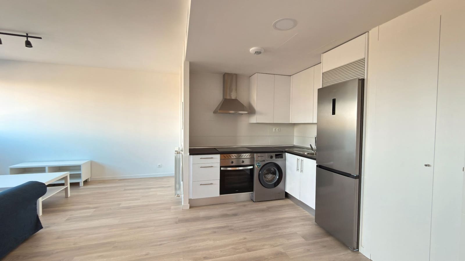 Appartement de 1 chambre à louer à Tres Cantos avec piscine garage - 1 350 € (Ref: 9691559)