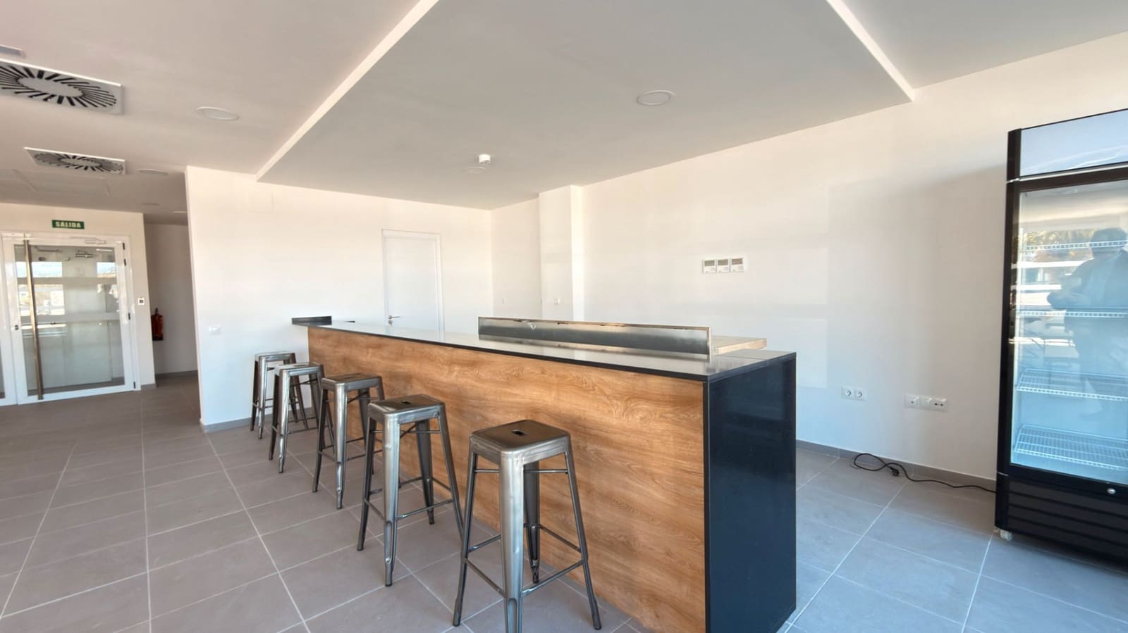 Appartement de 1 chambre à louer à Tres Cantos avec piscine garage - 1 350 € (Ref: 9691559)