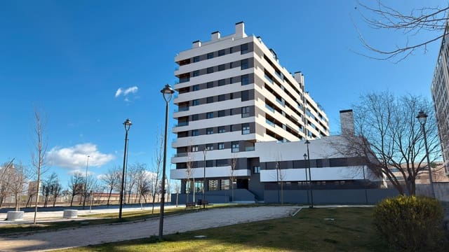 1 bedroom Apartment for rent in Tres Cantos with pool garage - € 1,350 (Ref: 9691559)