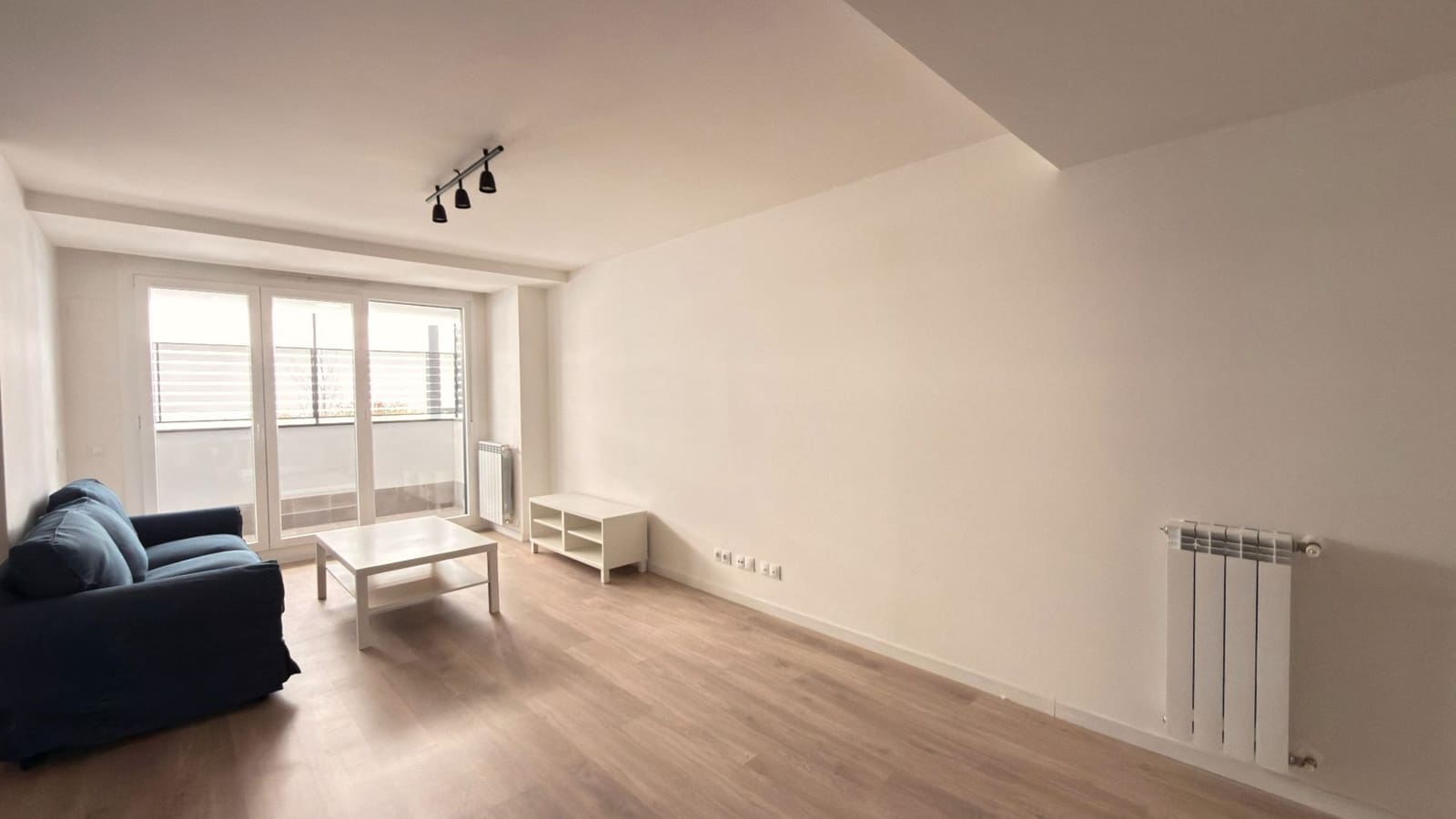 Appartement de 1 chambre à louer à Tres Cantos avec piscine garage - 1 350 € (Ref: 9691559)