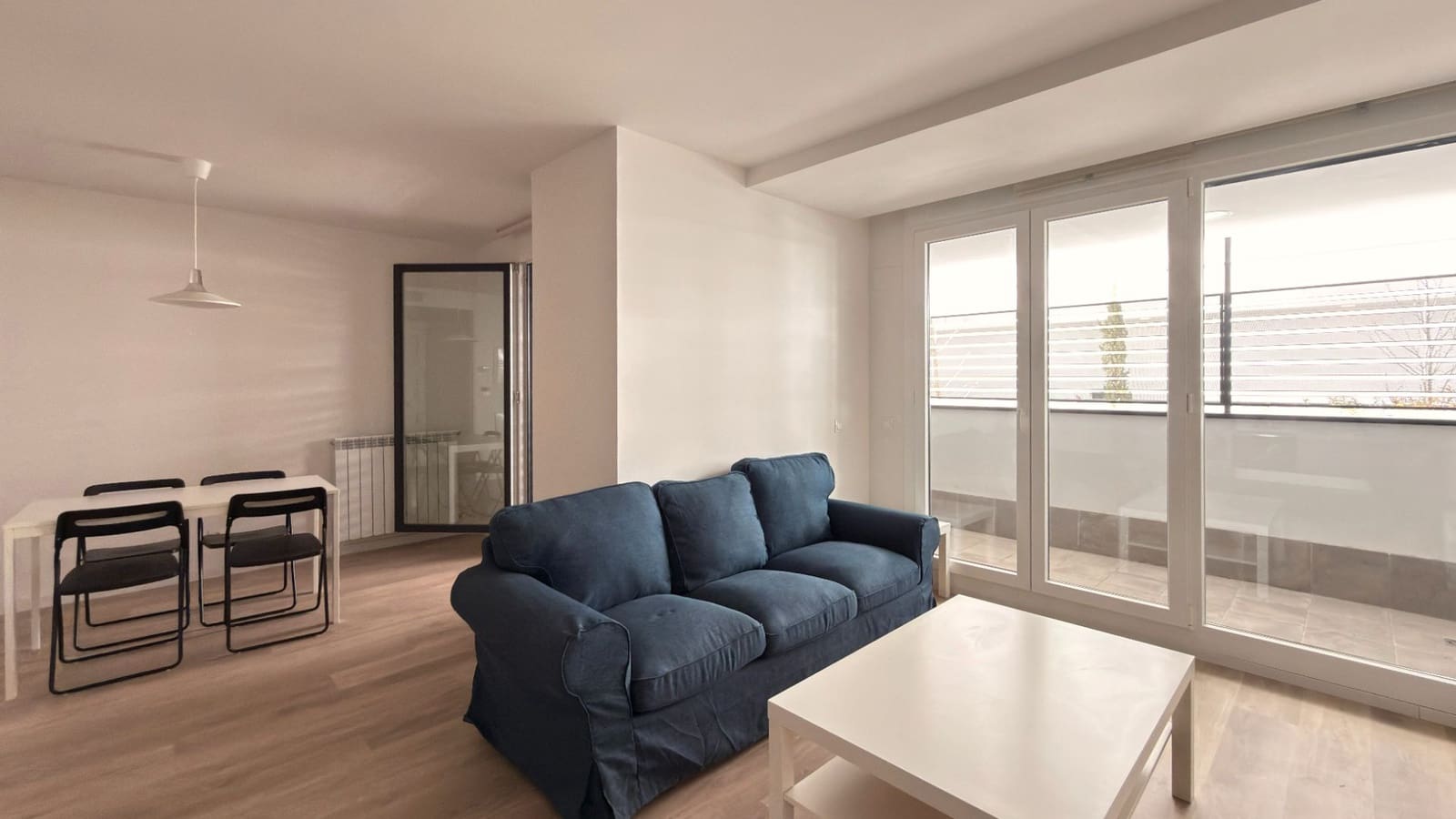 Appartement de 1 chambre à louer à Tres Cantos avec piscine garage - 1 350 € (Ref: 9691559)