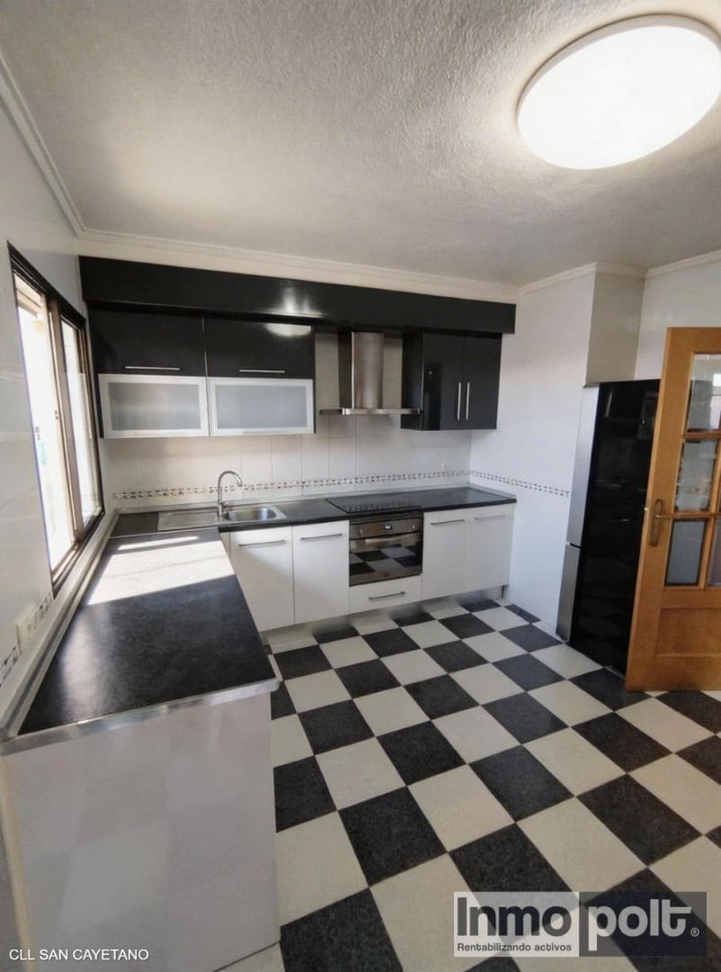 4 bedroom Flat for sale in Torre-Pacheco - € 120,000 (Ref: 9691562)