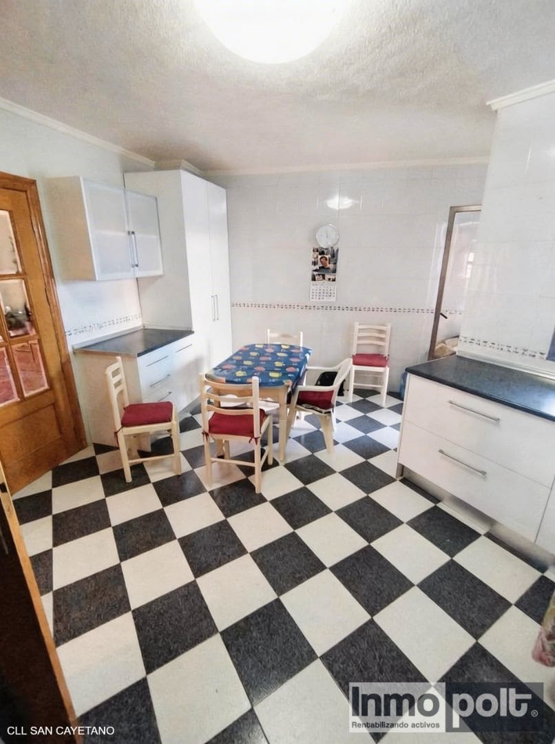 4 bedroom Flat for sale in Torre-Pacheco - € 120,000 (Ref: 9691562)