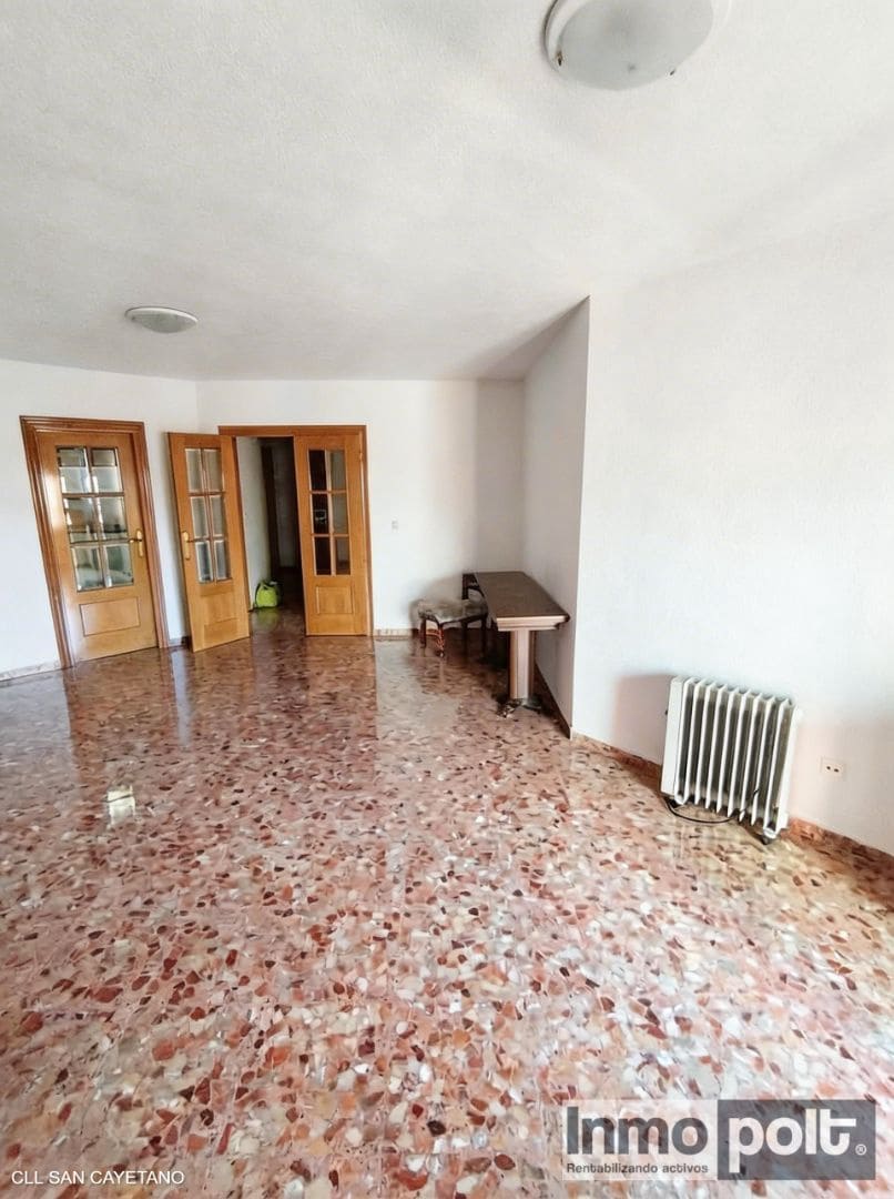 4 bedroom Flat for sale in Torre-Pacheco - € 120,000 (Ref: 9691562)