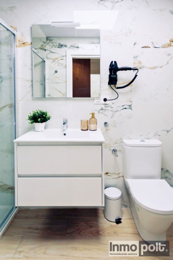 1 Zimmer Wohnung zu vermieten in Torrevieja - 1.000 € (Ref: 9709456)