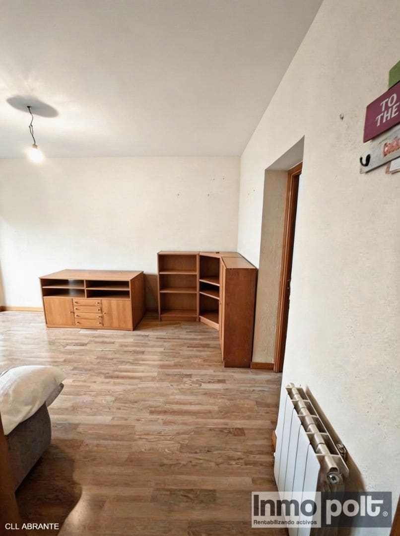 3 slaapkamer Flat te koop in Madrid stad - € 260.000 (Ref: 9715398)