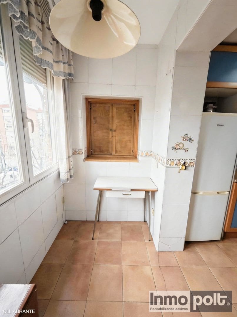 3 slaapkamer Flat te koop in Madrid stad - € 260.000 (Ref: 9715398)