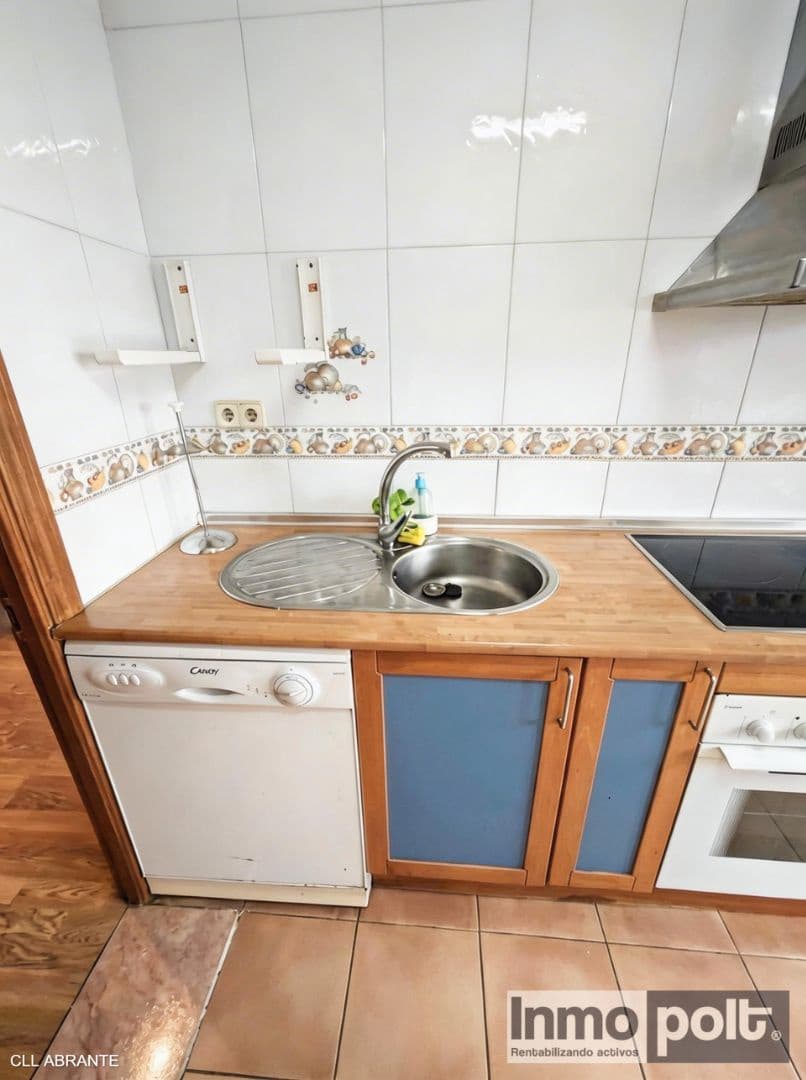 3 slaapkamer Flat te koop in Madrid stad - € 260.000 (Ref: 9715398)