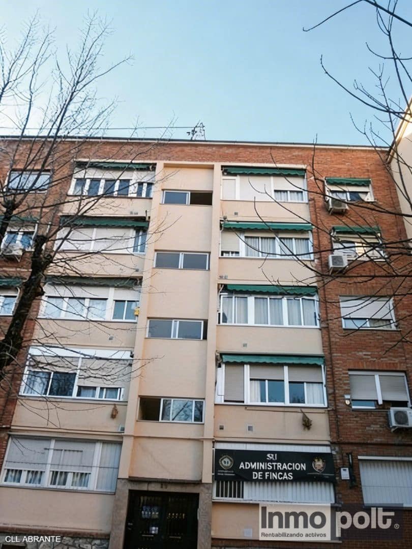 3 slaapkamer Flat te koop in Madrid stad - € 260.000 (Ref: 9715398)