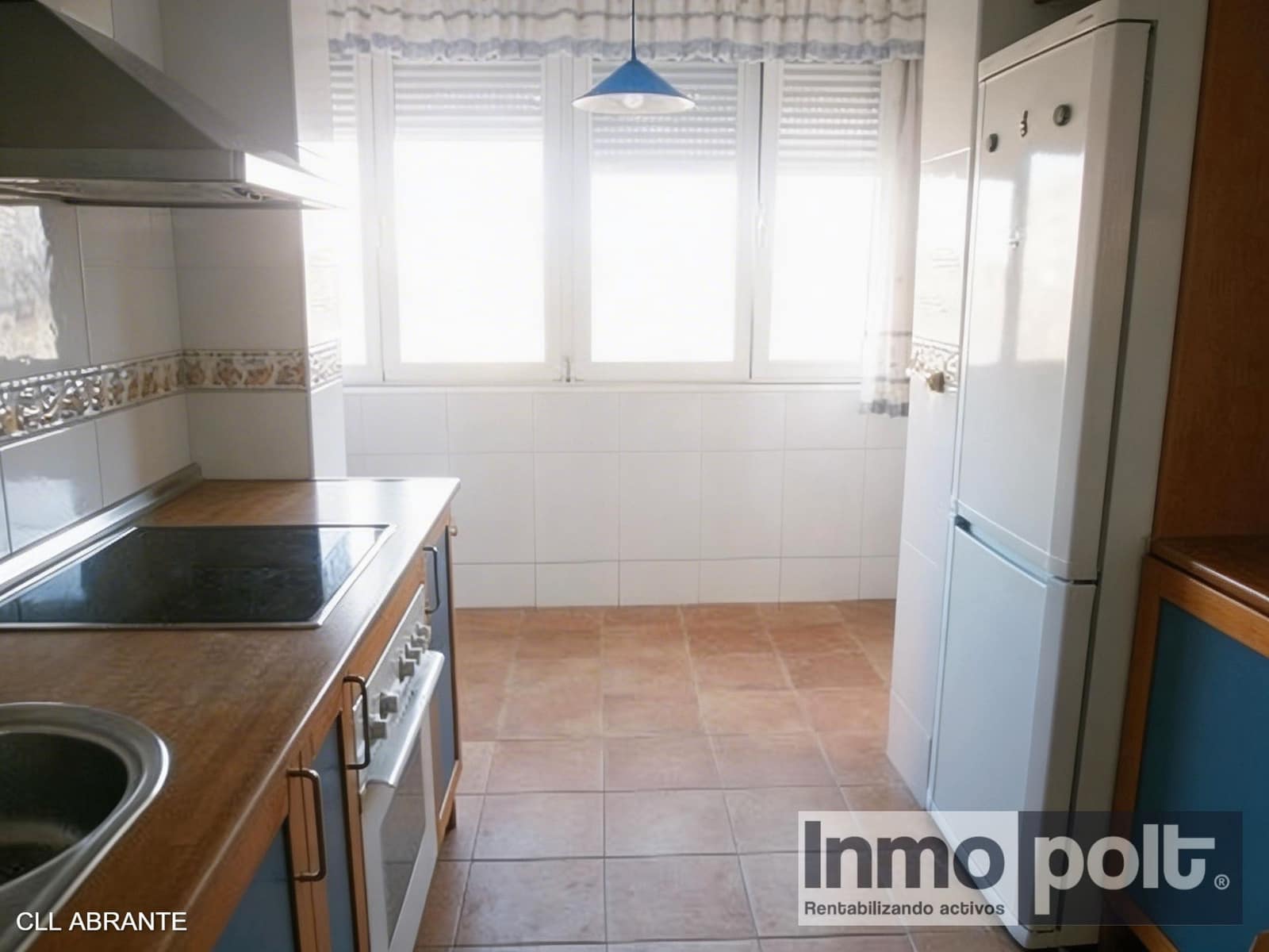 3 slaapkamer Flat te koop in Madrid stad - € 260.000 (Ref: 9715398)