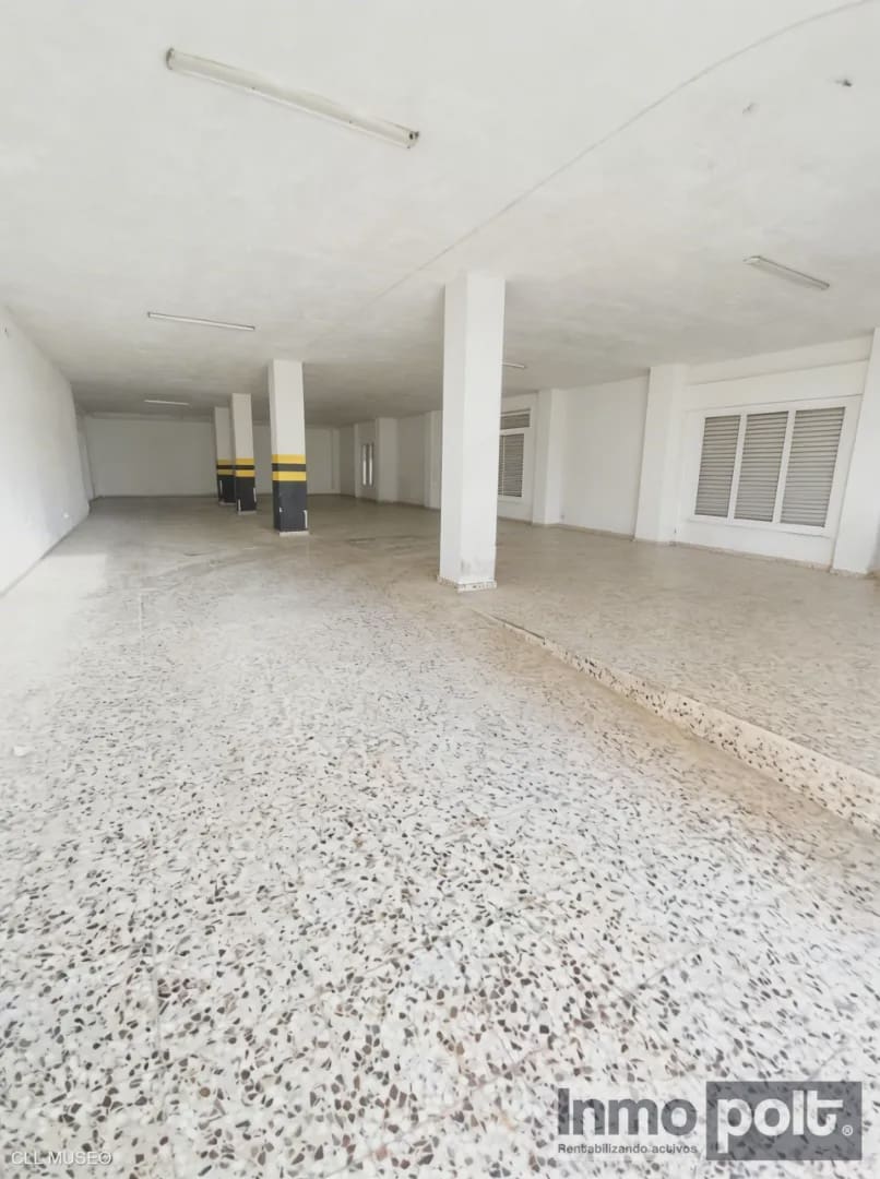 Commercial for sale in Torre-Pacheco - € 206,000 (Ref: 9716484)