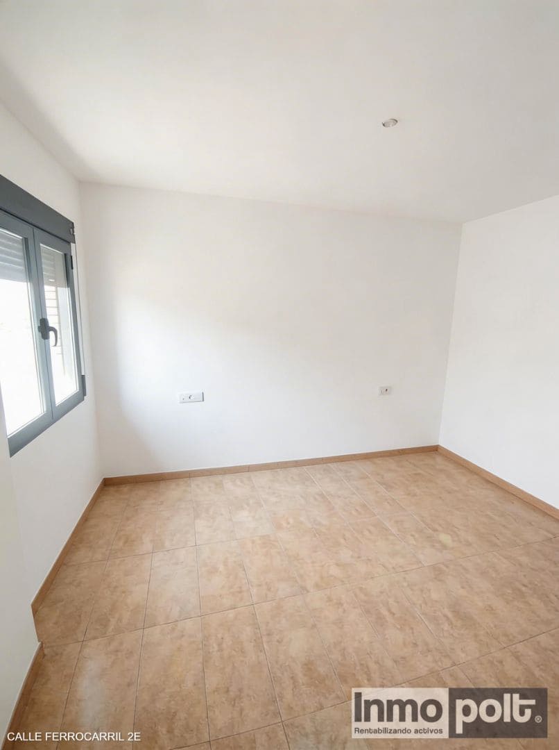 3 bedroom Flat for rent in Malagon - € 450 (Ref: 9719123)