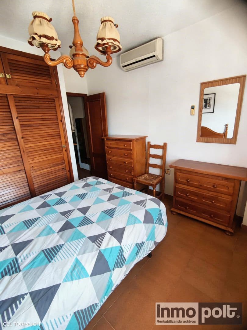 Appartement de 2 chambres à louer à Torrevieja - 700 € (Ref: 9723460)