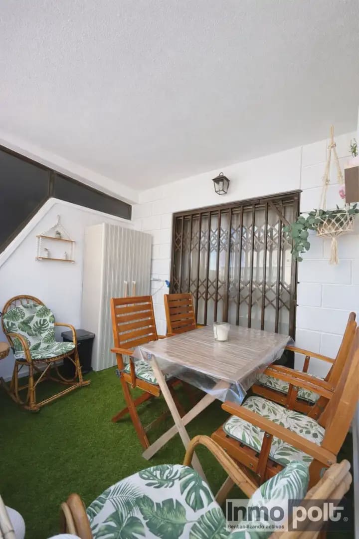 2 slaapkamer Strandappartement te huur in Torrevieja - € 750 (Ref: 9786782)