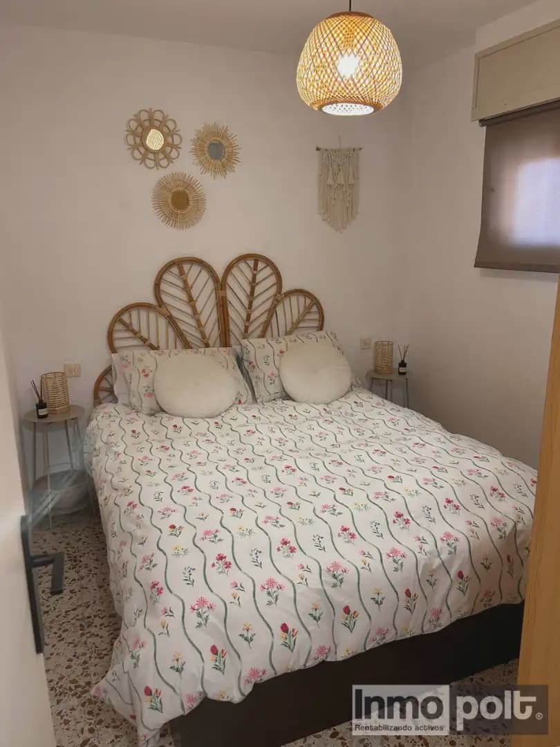 2 slaapkamer Strandappartement te huur in Torrevieja - € 750 (Ref: 9786782)