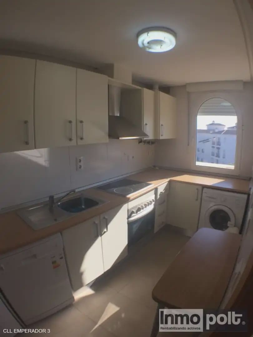 Piso de 2 habitaciones en La Torre Golf Resort en alquiler con piscina garaje - 620 € (Ref: 9814652)
