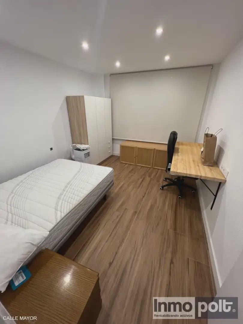 4 soveværelse Lejlighed til leje i Alcantarilla - € 850 (Ref: 9816794)
