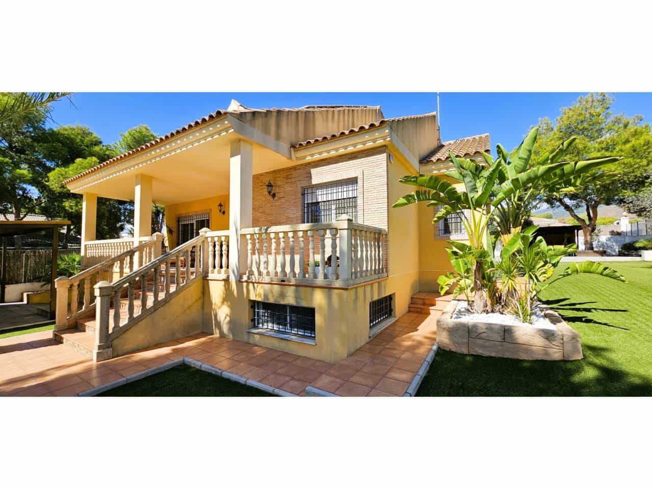 3 Zimmer Villa zu verkaufen in Totana mit Pool Garage - 470.000 € (Ref: 9911374)