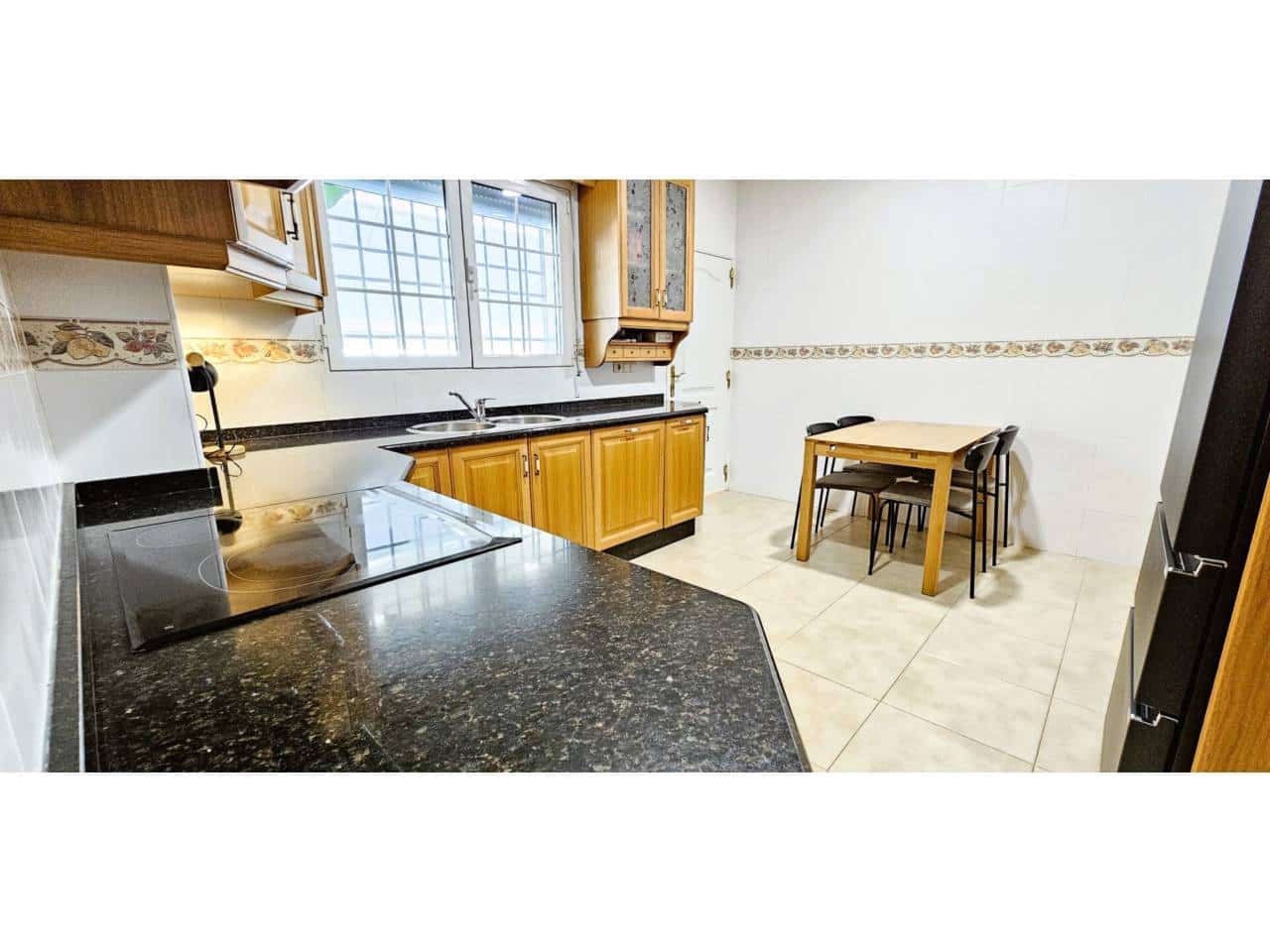 3 Zimmer Villa zu verkaufen in Totana mit Pool Garage - 470.000 € (Ref: 9911374)