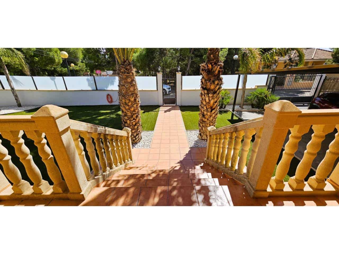 3 Zimmer Villa zu verkaufen in Totana mit Pool Garage - 470.000 € (Ref: 9911374)
