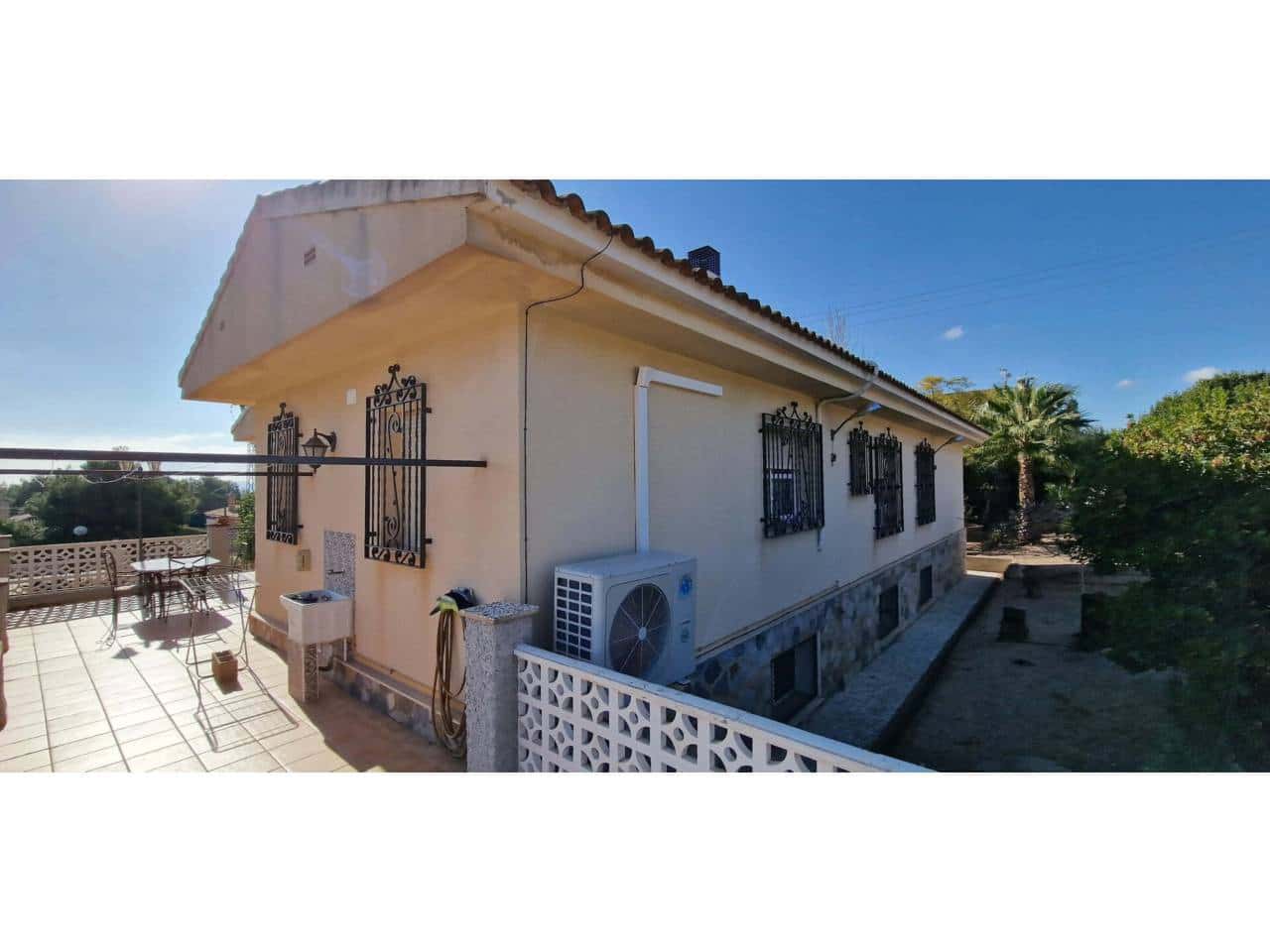 10 Zimmer Villa zu verkaufen in Totana mit Garage - 415.000 € (Ref: 9911379)
