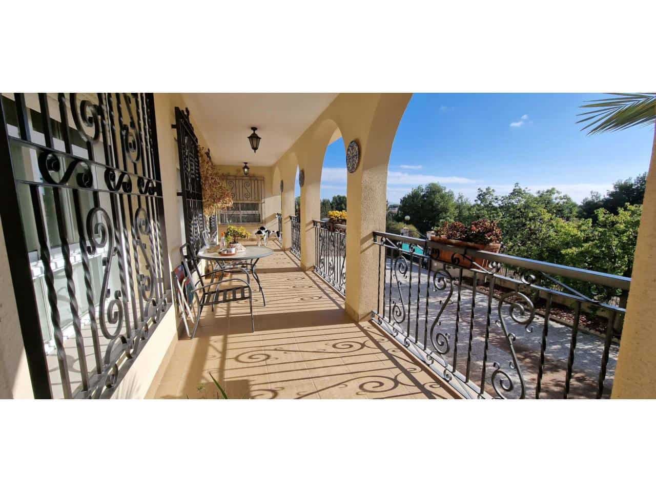 10 Zimmer Villa zu verkaufen in Totana mit Garage - 415.000 € (Ref: 9911379)