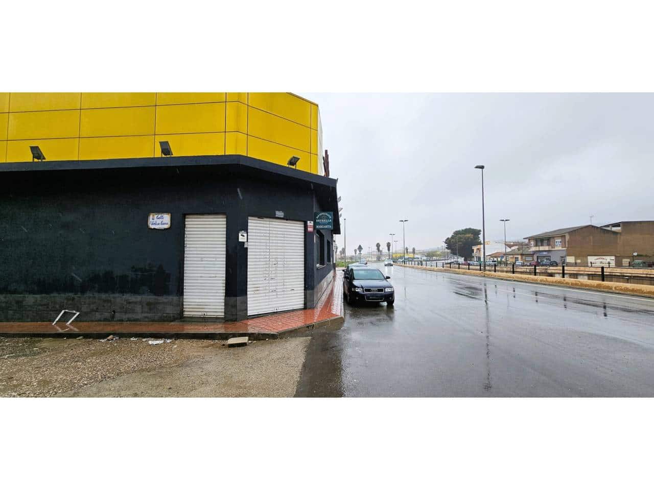 Comercial para venda em Totana com garagem - 240 000 € (Ref: 9911389)