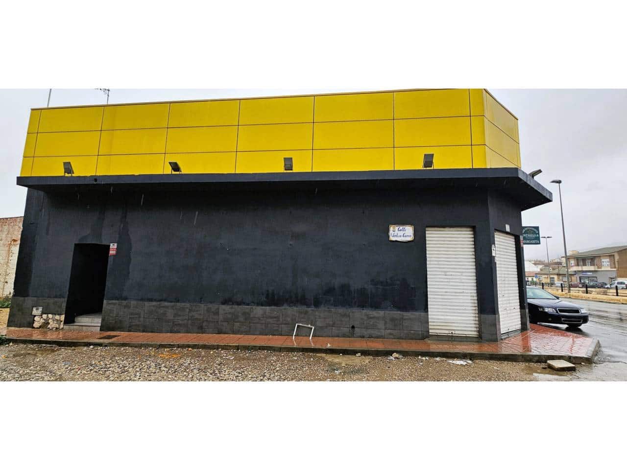 Comercial para venda em Totana com garagem - 240 000 € (Ref: 9911389)