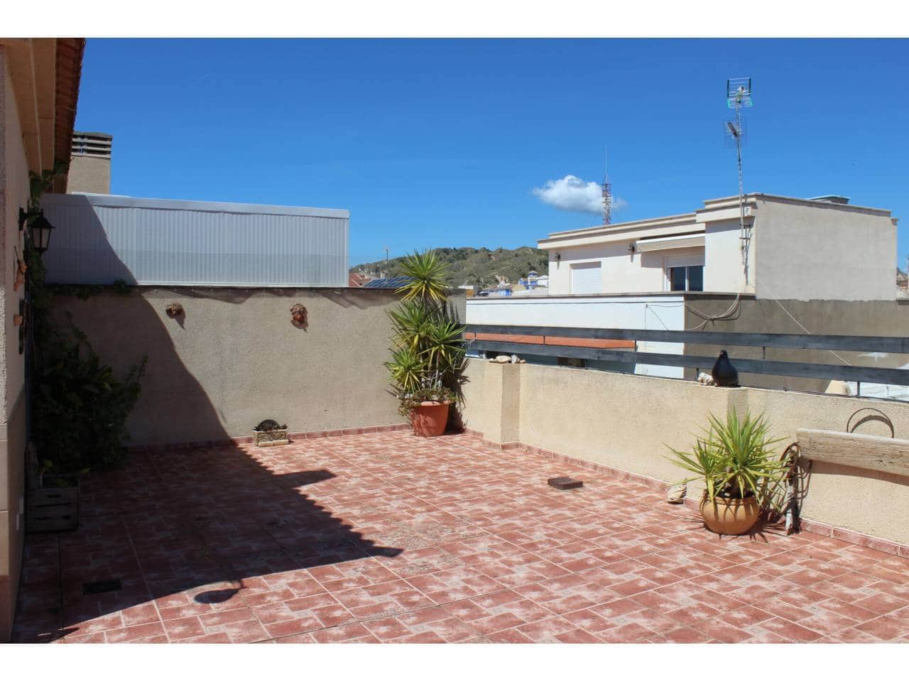 Ático de 4 habitaciones en Totana en venta con garaje - 185.000 € (Ref: 9911392)
