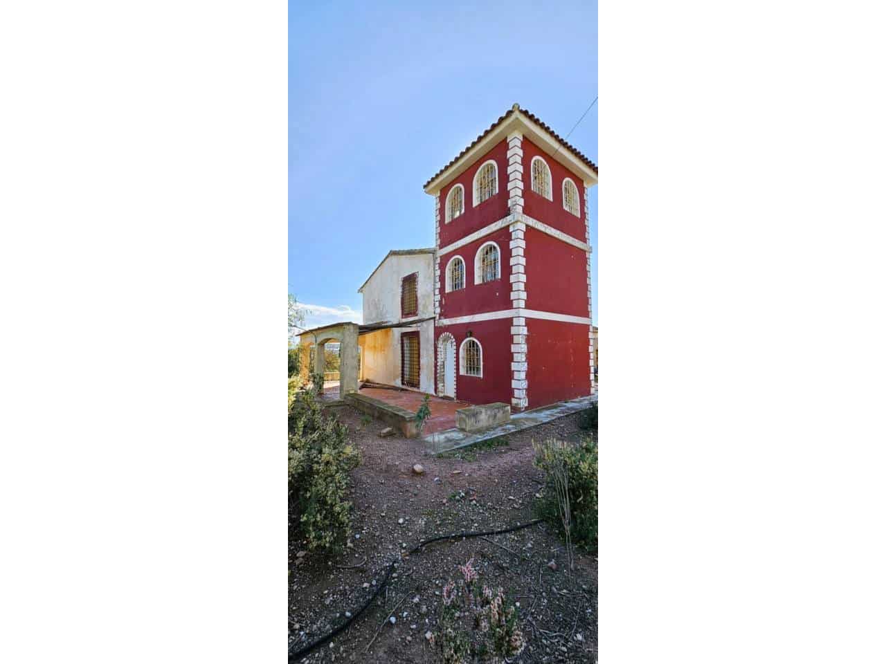 5 soveværelse Finca/Landehus til salg i Totana med swimmingpool garage - € 275.000 (Ref: 9911398)