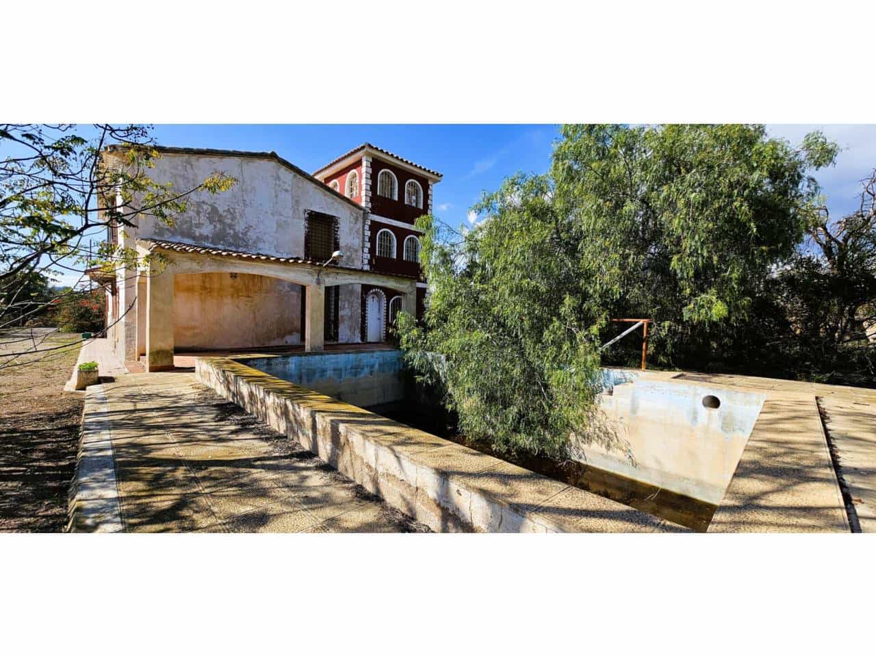 5 soveværelse Finca/Landehus til salg i Totana med swimmingpool garage - € 275.000 (Ref: 9911398)
